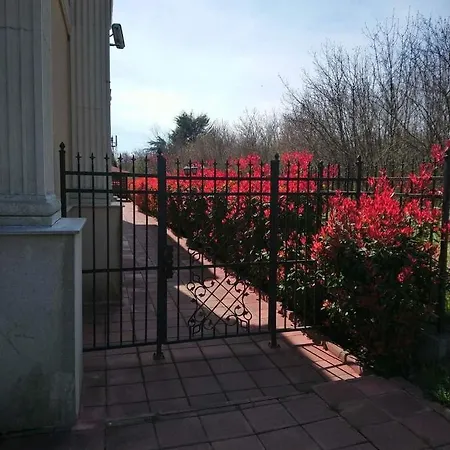 Apartmán за гости сънрайз флора бийч Pomorie