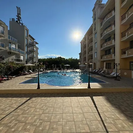 за гости сънрайз флора бийч Appartement *